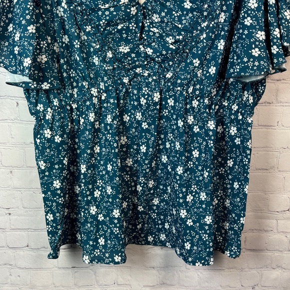 BloomChic Teal Floral Print Ruffle V Neck Top Plus Size 3X - Picture 5 of 6